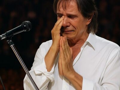 Roberto Carlos Cai em Lágrimas ao Falar com Deus em Pleno Palco!